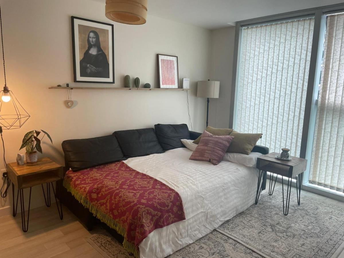 Modern Apartment Located In Cmk Restaurant Quarter Milton Keynes Luaran gambar